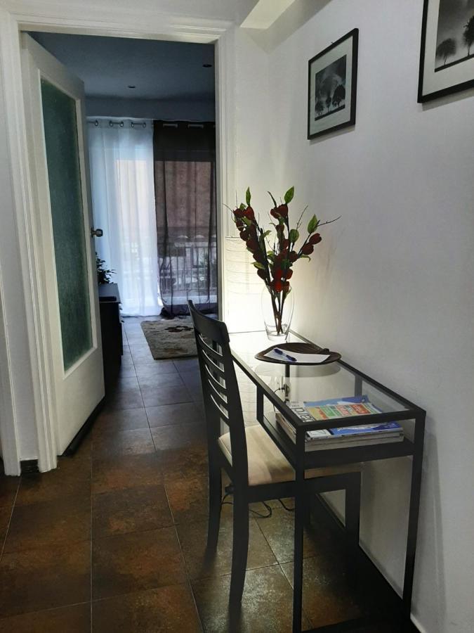 Glyfada Vacation Apt Apartment Athena Bagian luar foto