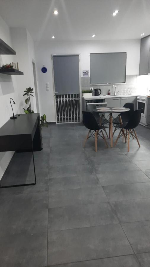 Glyfada Vacation Apt Apartment Athena Bagian luar foto