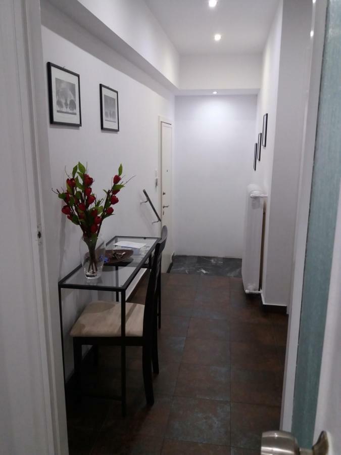 Glyfada Vacation Apt Apartment Athena Bagian luar foto